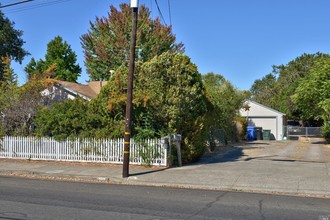 887 1st St W in Sonoma, CA - Building Photo - Building Photo