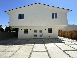 540-542 1/2 W 79th in Los Angeles, CA - Building Photo - Building Photo