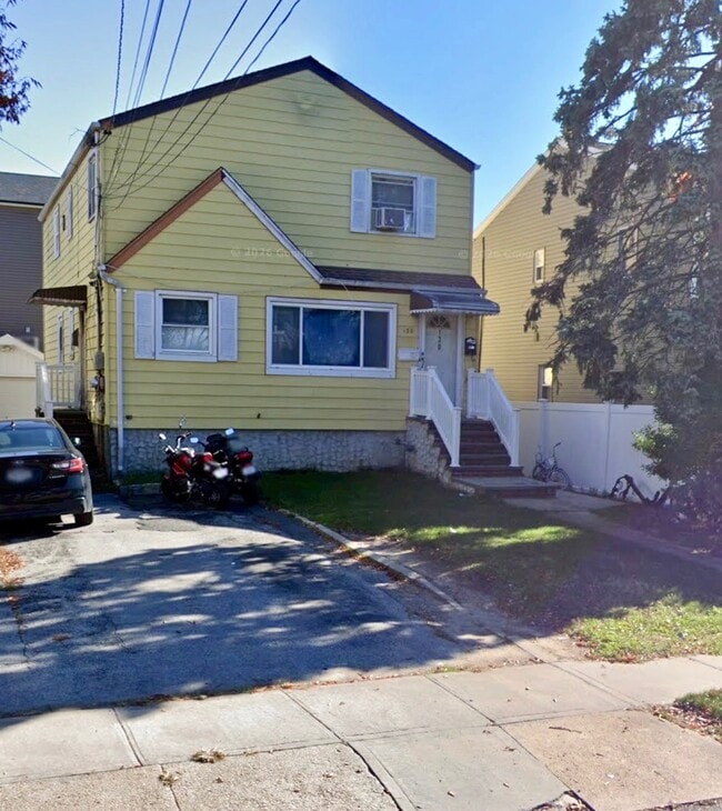 130 Baisley Ave, Unit 2nd Floor