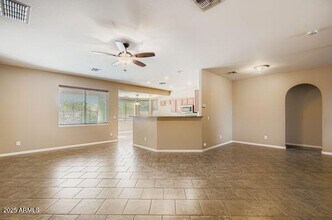 18131 W Port Royale Ln in Surprise, AZ - Building Photo - Building Photo