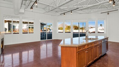 7039 E Main St in Scottsdale, AZ - Building Photo - Building Photo