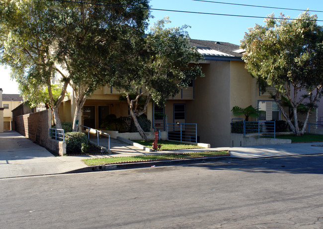 332 W Lime St in Inglewood, CA - Foto de edificio - Building Photo