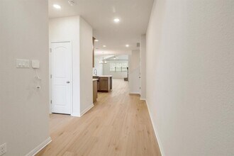 308 Castlefields St in Hutto, TX - Building Photo - Building Photo