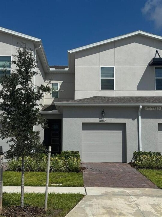 9067 Beach Tea Wy in Kissimmee, FL - Building Photo