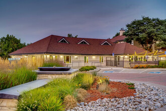 Village Creek Apartments in Westminster, CO - Foto de edificio - Building Photo