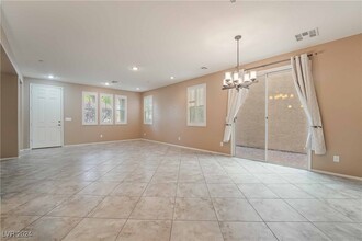 2012 Thames View St in Henderson, NV - Building Photo - Building Photo