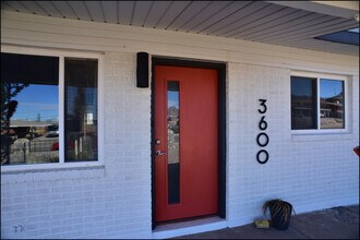 3600 Volcanic Ave in El Paso, TX - Building Photo - Building Photo