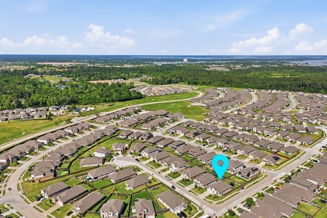 1233 Antelope Passing Dr