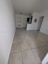1280 NE 139th St in North Miami, FL - Building Photo