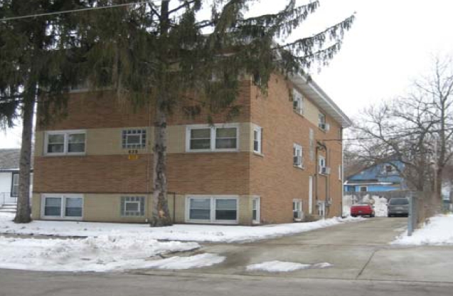 639 View St in Aurora, IL - Building Photo