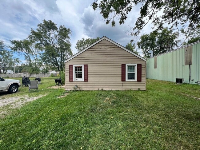 204 E Dartmouth Ave in Muncie, IN - Building Photo - Building Photo
