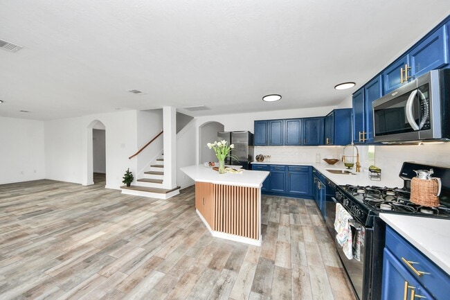 property at 322 Burris Park Dr