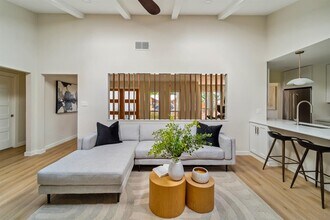 2103 Monarch Dr in Austin, TX - Building Photo - Building Photo