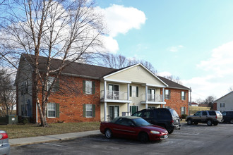 Broadway Place in South Roxana, IL - Building Photo - Building Photo