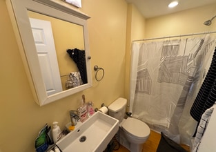 15 Orchard St, Unit 2 in Cambridge, MA - Foto de edificio - Building Photo