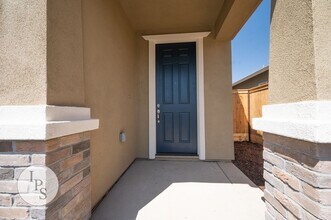 3633 Pacifica Dr in Madera, CA - Building Photo - Building Photo