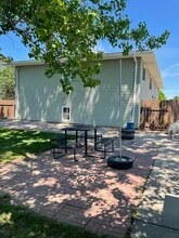 1117 Expansion Dr, Unit 3 in Hazen, ND - Foto de edificio - Building Photo