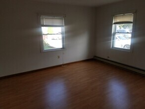 46 Oliver St, Unit 1 in Somerville, MA - Building Photo - Building Photo