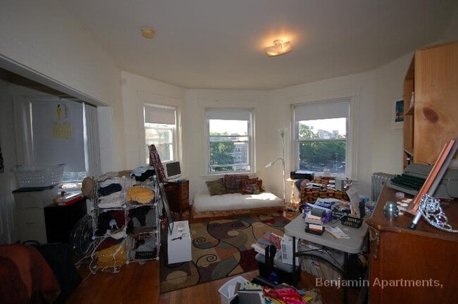 1371 Commonwealth Ave, Unit 1