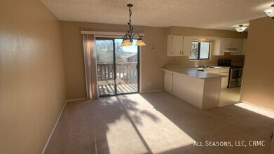 1527 Spring Valley Dr in Colorado Springs, CO - Building Photo - Building Photo