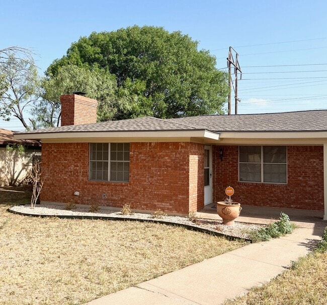 property at 858 Vista Ln