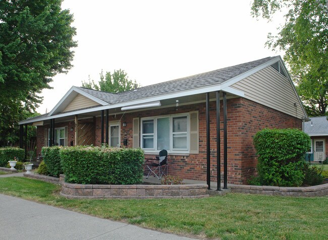 Daniel P. Quinn Apartments in Watervliet, NY - Foto de edificio - Building Photo