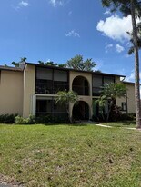 422 Pine Glen Ln in Greenacres, FL - Building Photo