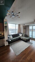 5740 Yonge St in Toronto, ON - Building Photo - Building Photo