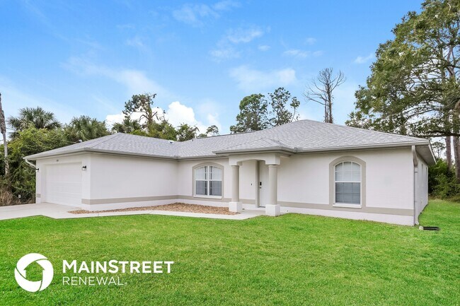 1581 S Chamberlain Blvd in North Port, FL - Building Photo - Building Photo