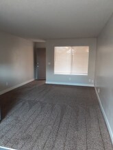 4264 N Bengston Ave in Fresno, CA - Foto de edificio - Building Photo