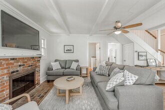 21 Elsmere Rd in Hebron, CT - Building Photo - Building Photo