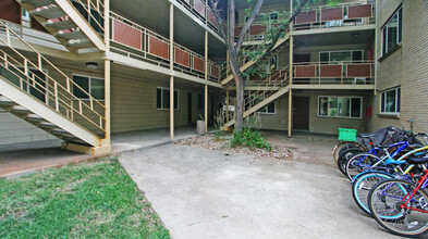 Lafayette Gardens in Denver, CO - Foto de edificio - Building Photo
