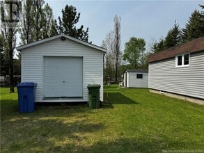 16 Le Paradis St in Edmundston, NB - Building Photo - Building Photo