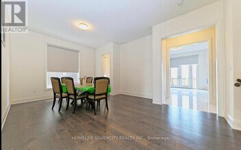 33 Sparrow Wy in Adjala-Tosorontio, ON - Building Photo - Building Photo