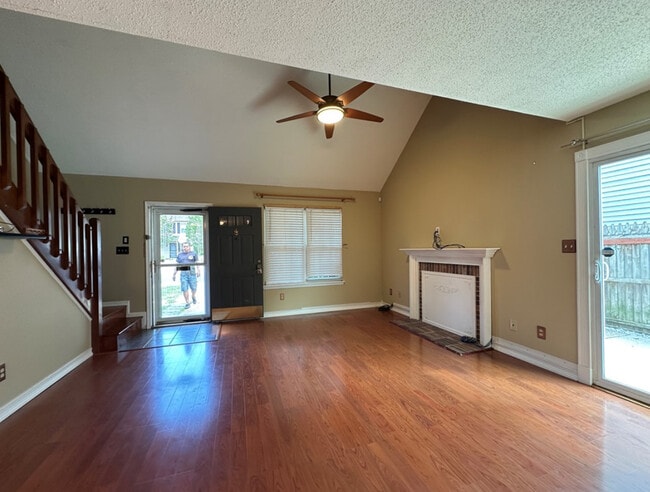 3990 Roebling Ln in Virginia Beach, VA - Building Photo - Building Photo