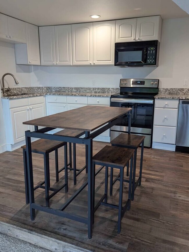 2219 11th Ave W in Seattle, WA - Building Photo - Building Photo