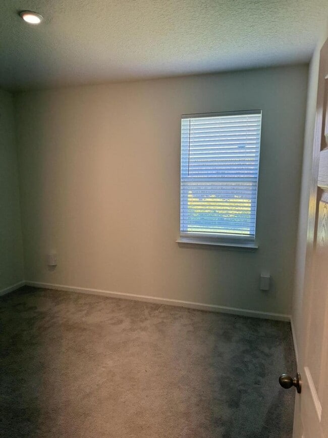 4062 Blue Hillside Ln in Milton, FL - Building Photo - Building Photo