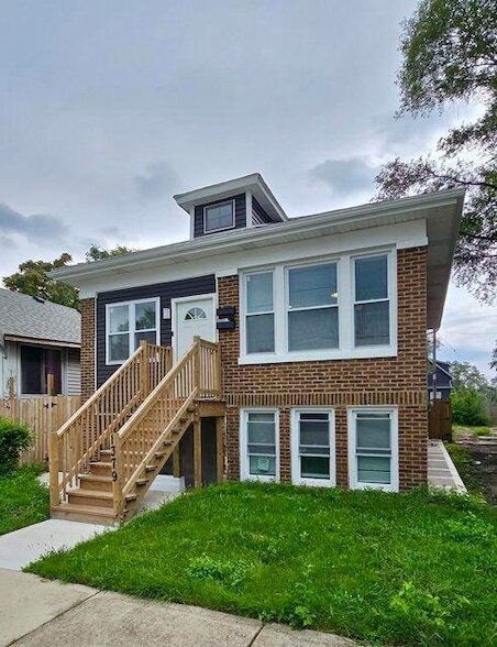 1379 Roosevelt Pl in Gary, IN - Building Photo
