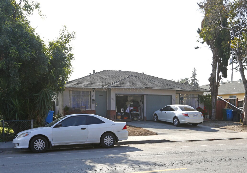 Lawrence Glen Apartments in Santa Clara, CA - Building Photo