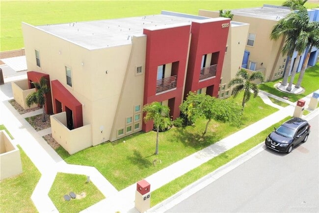 30 W Daffodil Ave in McAllen, TX - Building Photo - Building Photo