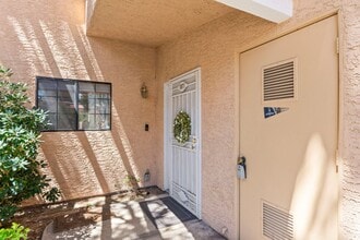 2851 S Valley View Blvd in Las Vegas, NV - Building Photo - Building Photo