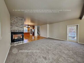 11104 Paine Field Way in Everett, WA - Foto de edificio - Building Photo