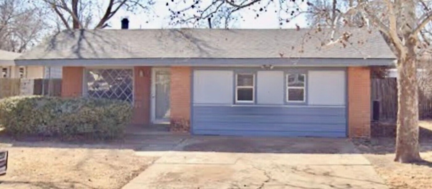 4419 39th St in Lubbock, TX - Building Photo