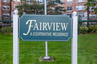 Fairview at Forest Hills in Forest Hills, NY - Building Photo - Building Photo