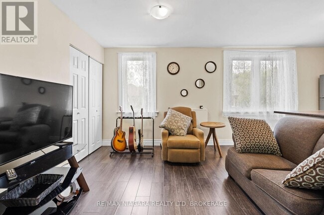 47 Chaplin Ave in St Catharines, ON - Building Photo - Building Photo