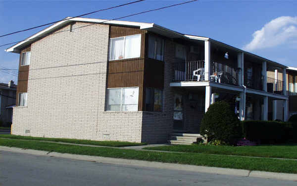 18935 Ruth St in Melvindale, MI - Foto de edificio