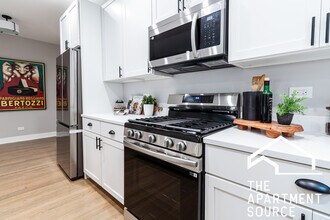 2641 W Carmen Ave in Chicago, IL - Building Photo - Building Photo