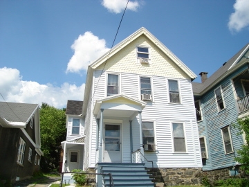 198 Burwell St in Little Falls, NY - Foto de edificio