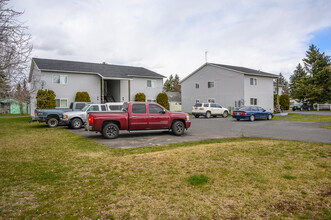 114 W South Ave in Deer Park, WA - Building Photo - Building Photo