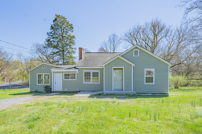 property at 2946 Rennoc Rd